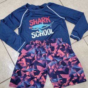 Boy 4t swimming outfit shorts and long-sleeved shirt